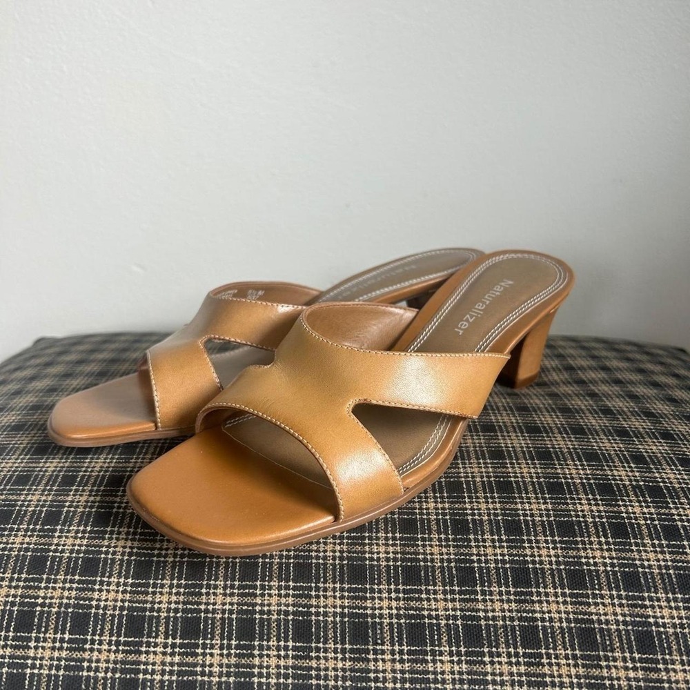 Naturalizer Leather Cutout Block Heel Slide Sandals Size 5.5 Tan